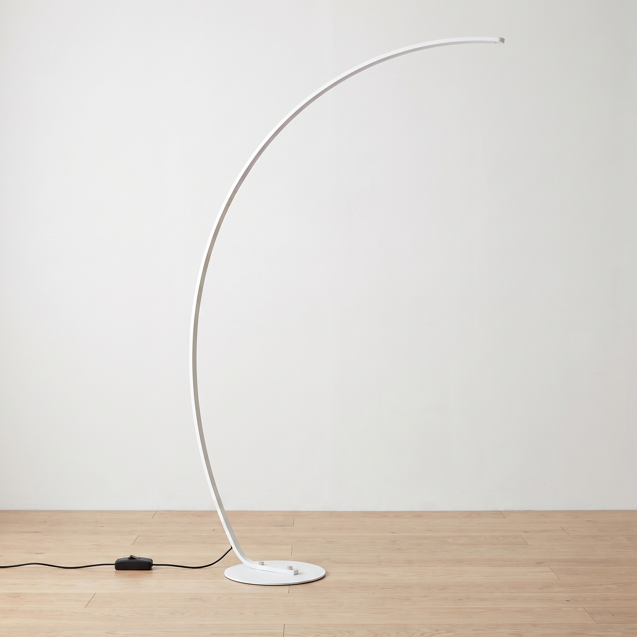 Fjord | Dimmable Arc Corner Floor Lamp — White — light off