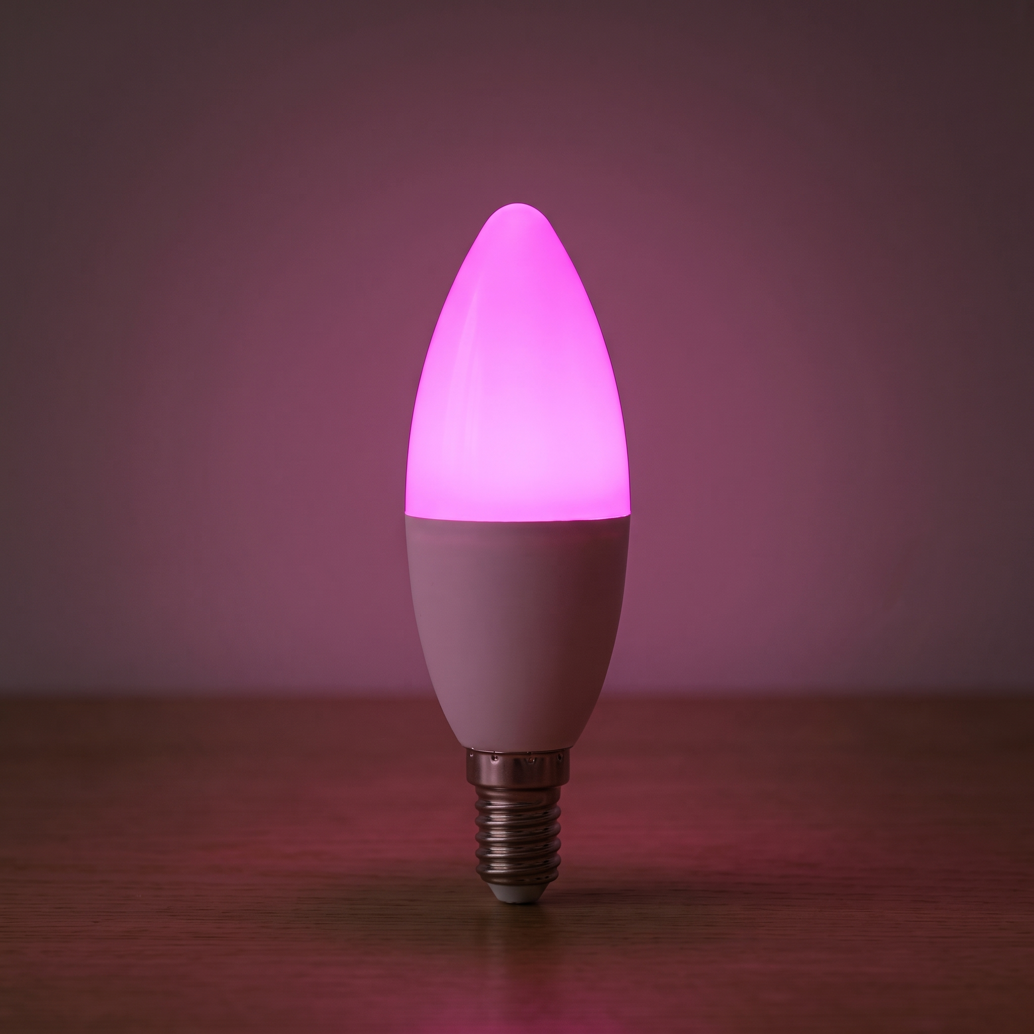 Spectra | Smart RGB LED Bulb — E14 (WiFi) — light on