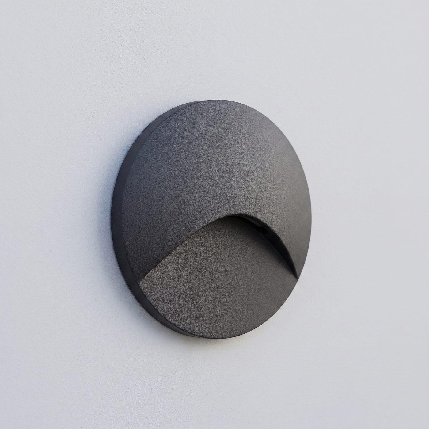 Recessed LED Step Light — Round · Black — light off